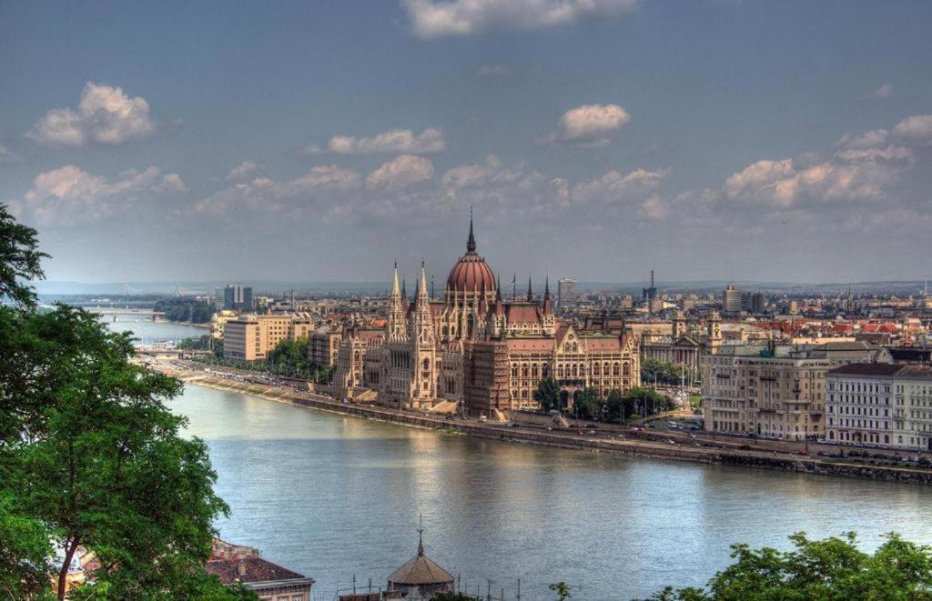 Budapest Central Port Exterior foto